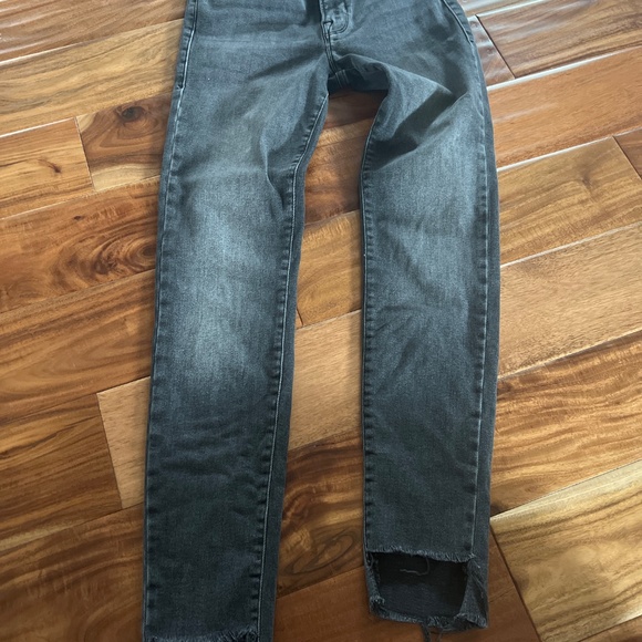 Good American - Picture 4 of 4